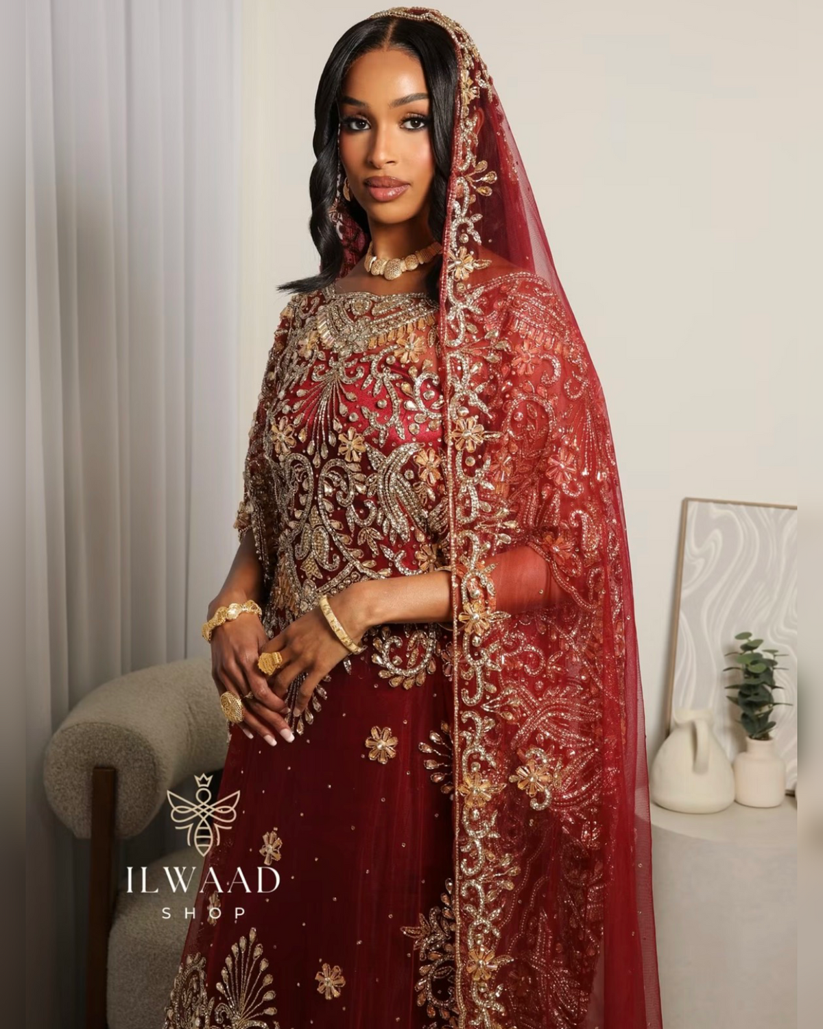 Nostalgic Nimo (Dark Red) - Lace Bridal Dirac