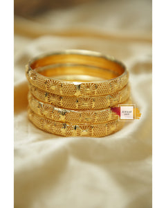 4 piece golden bangles